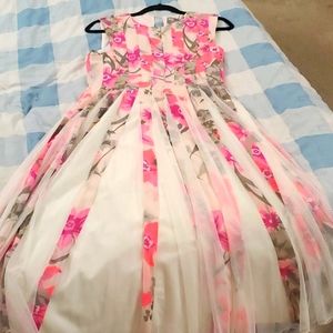 ASOS Brand Beautiful Spring Dress - Size 6